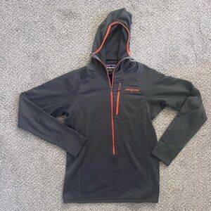 Men’s Patagonia R1 Pullover Fleece Jacket Charcoal and Orange Hooded Small